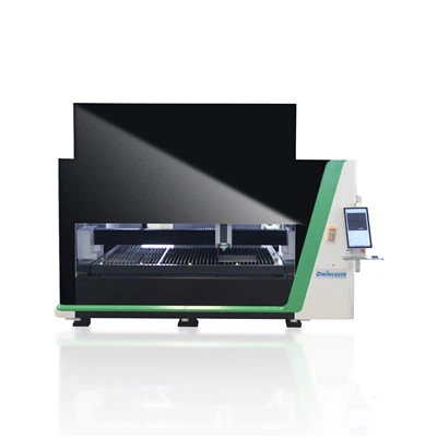 3015 Macchina da taglio laser a fibra completamente coperta per lamiera